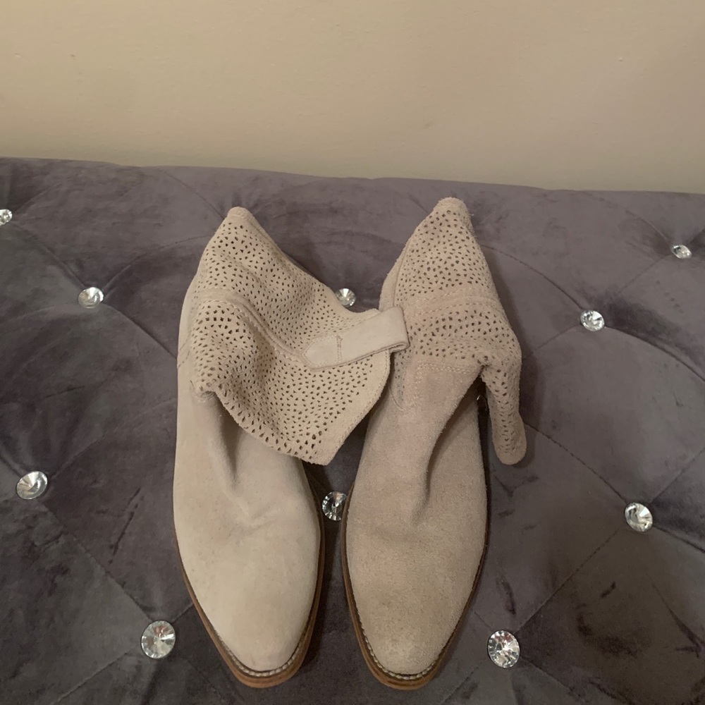 BCBGeneration Booties- Beige -Size 8